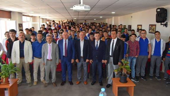 Şehrin Yöneticileri Orhangazi Mesleki ve Teknik Anadolu Lisesinde Gençleri Dinledi