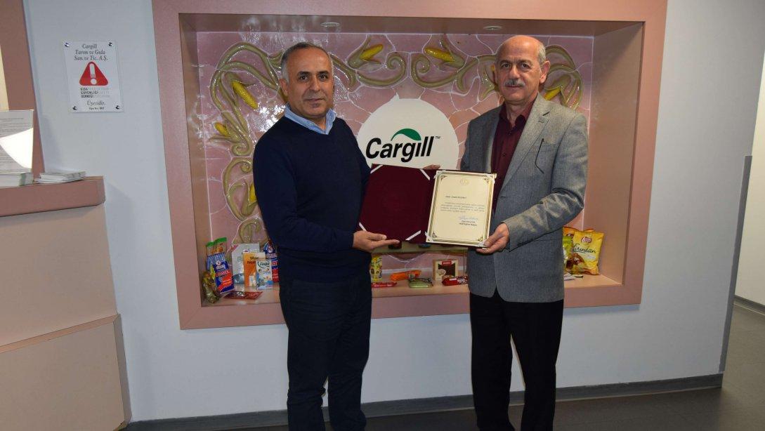 Milli Eğitim Bakanı Ziya Selçuk'tan Cargill'e Teşekkür Belgesi