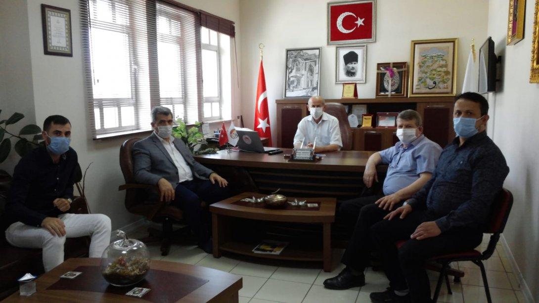 AK Parti İlçe Yönetiminden İlçe Milli Eğitim Müdürüne Ziyaret