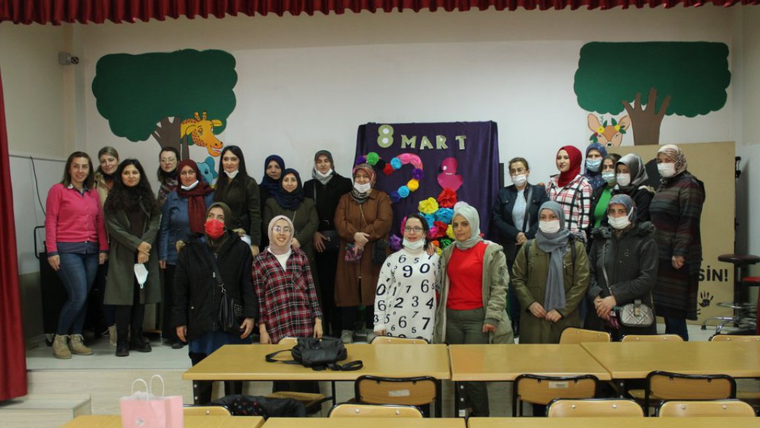 Saadet Öcalgiray Özel Eğitim Meslek Okulu' ndan 8 Mart Dünya Kadınlar Günü Programı