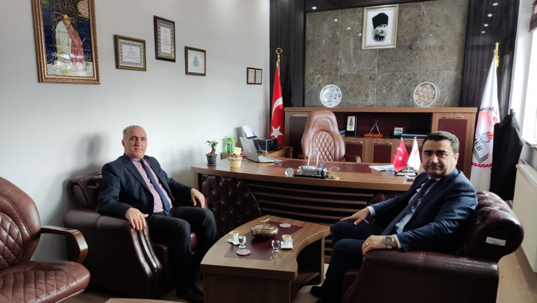 Nüfus Müdürü' nden İlçe Milli Eğitim Müdürü Sn. Mustafa Sakarya' ya Ziyaret