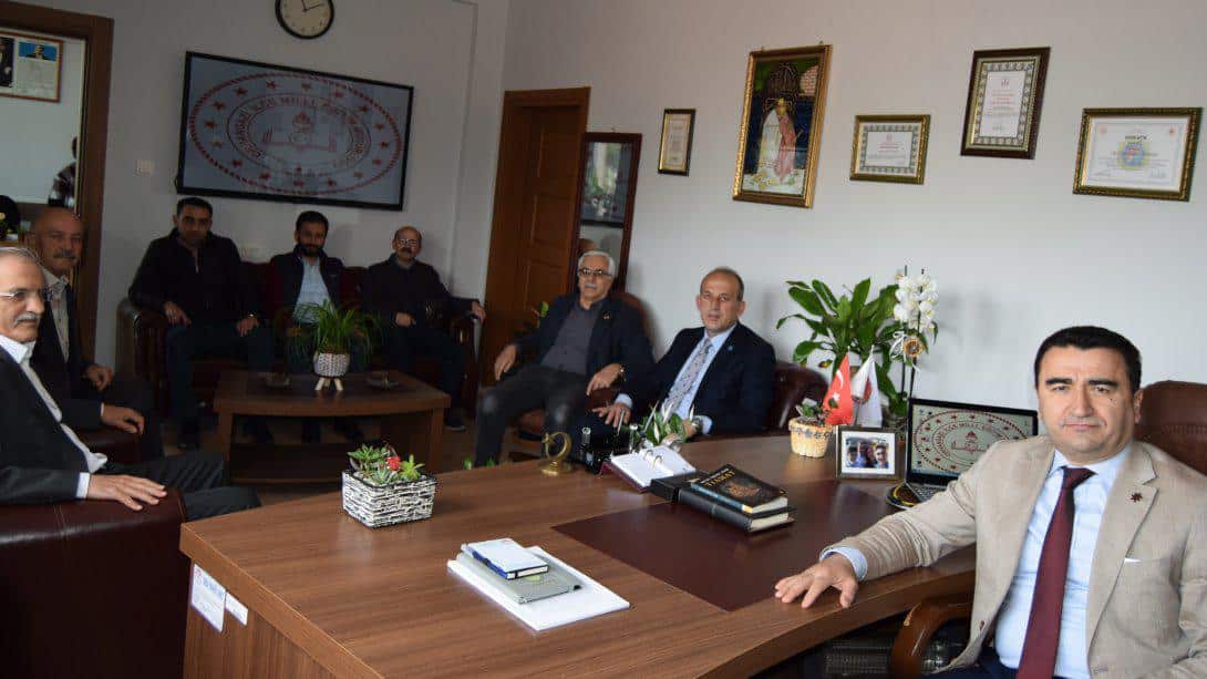 İYİ Parti İlçe Teşkilatı İlçe Milli Eğitim Müdürü Sn. Mustafa SAKARYA' yı Ziyaret Etti.