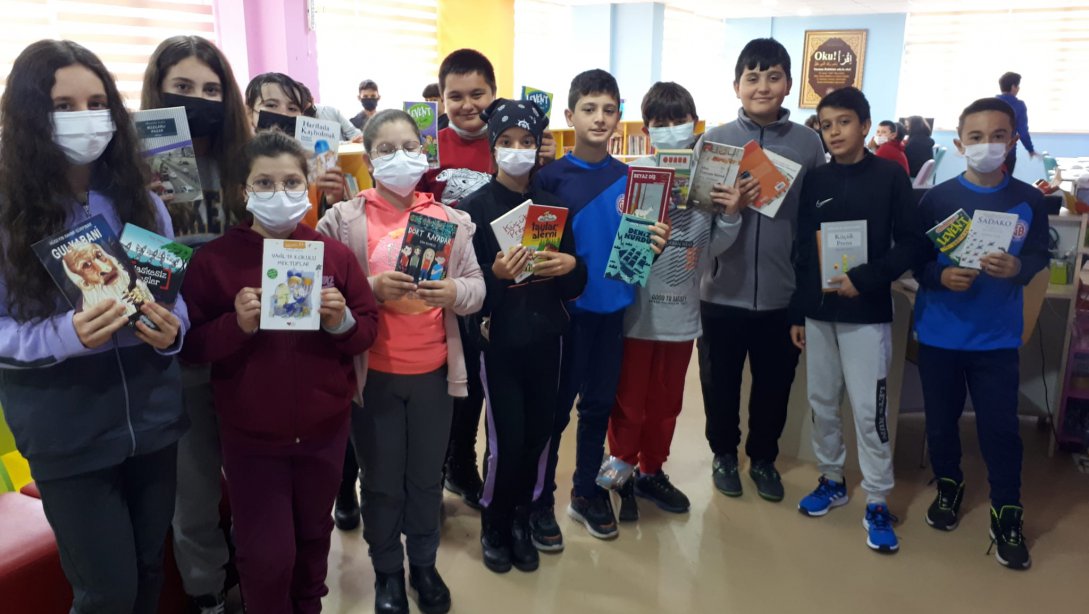 Orhangazi Ortaokulu Öğrencilerinden Kitap Toplama Kampanyasına Destek