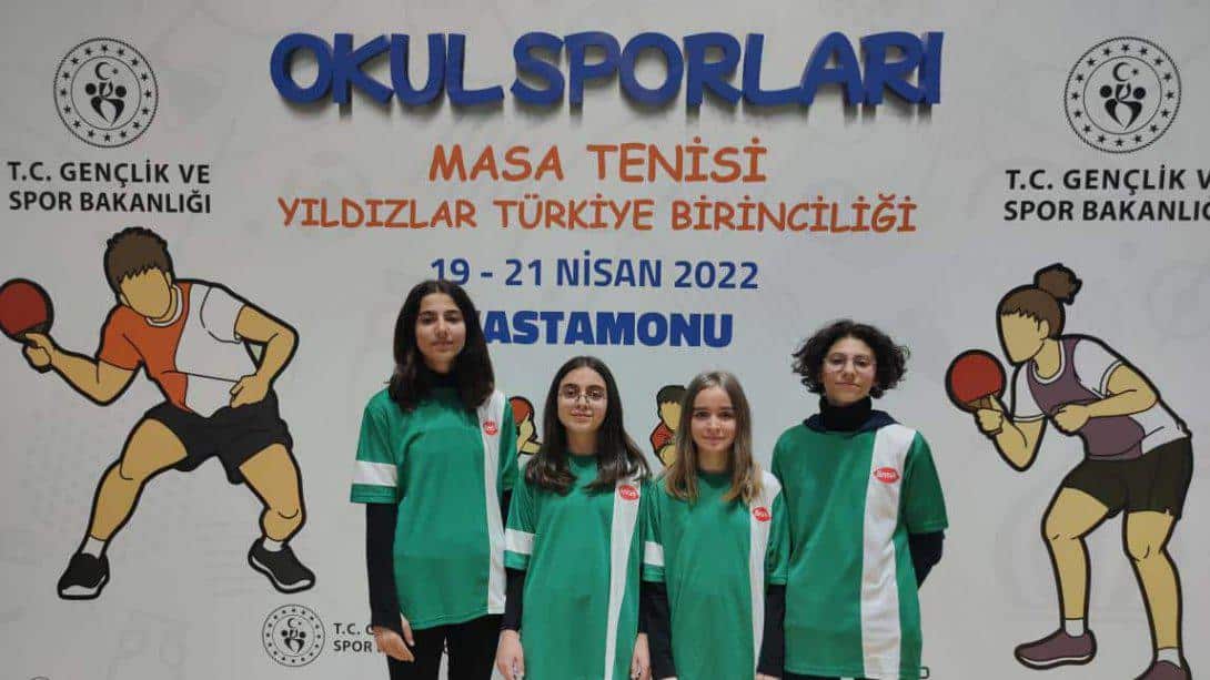 Mehmet Akif Ersoy Ortaokulu Masa Tenisi Takımı Türkiye Şampiyonasından Döndü.