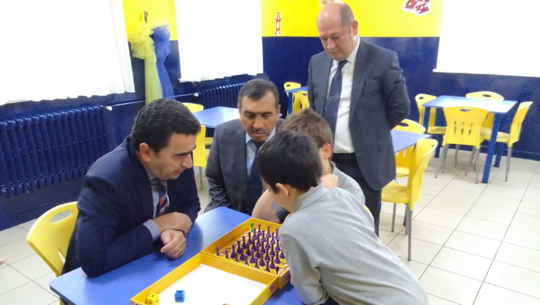İlçe Milli Eğitim Müdürü Sn. Mustafa SAKARYA Orhanbey İlkokulunu Ziyaret Etti.
