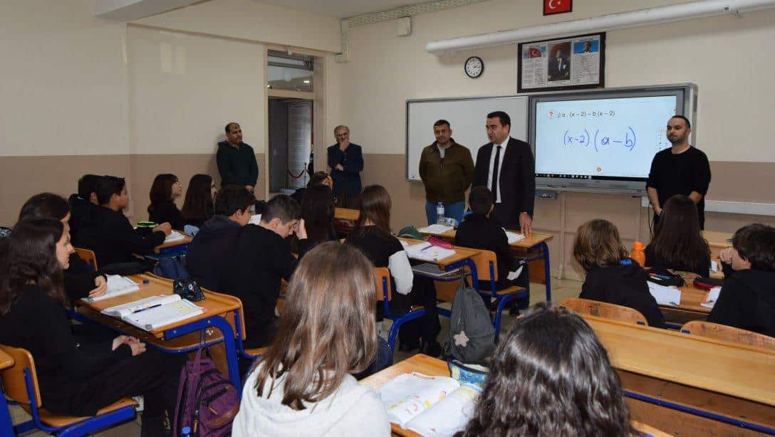 İlçe Milli Eğitim Müdürü Sn. Mustafa SAKARYA Orhangazi Ortaokulunu Ziyaret Etti.