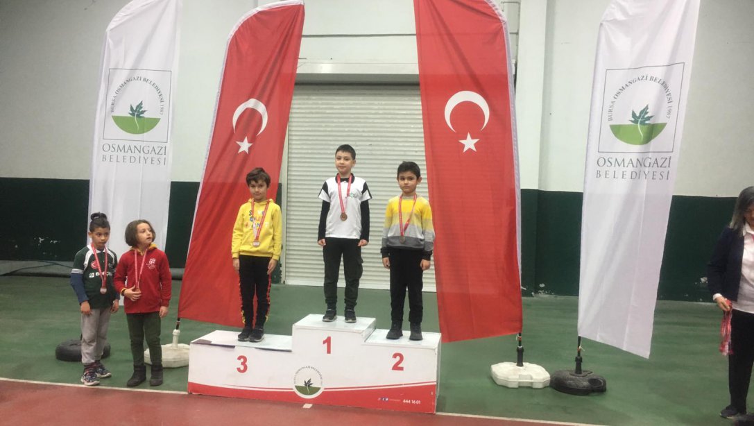 Tuna İlkokulu Öğrencisi Ahmet Can DEMİR Satranç Turnuvasında Bursa 2. Oldu