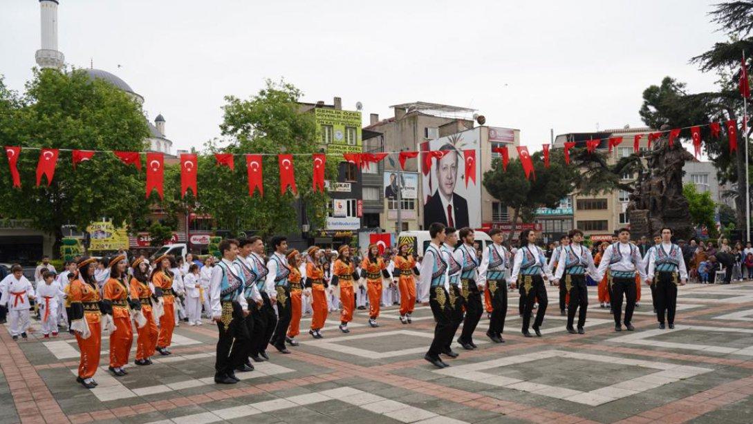 19 Mayıs Atatürk'ü Anma, Gençlik ve Spor Bayramı 104. Yıl Dönümü Coşkuyla Kutlandı.