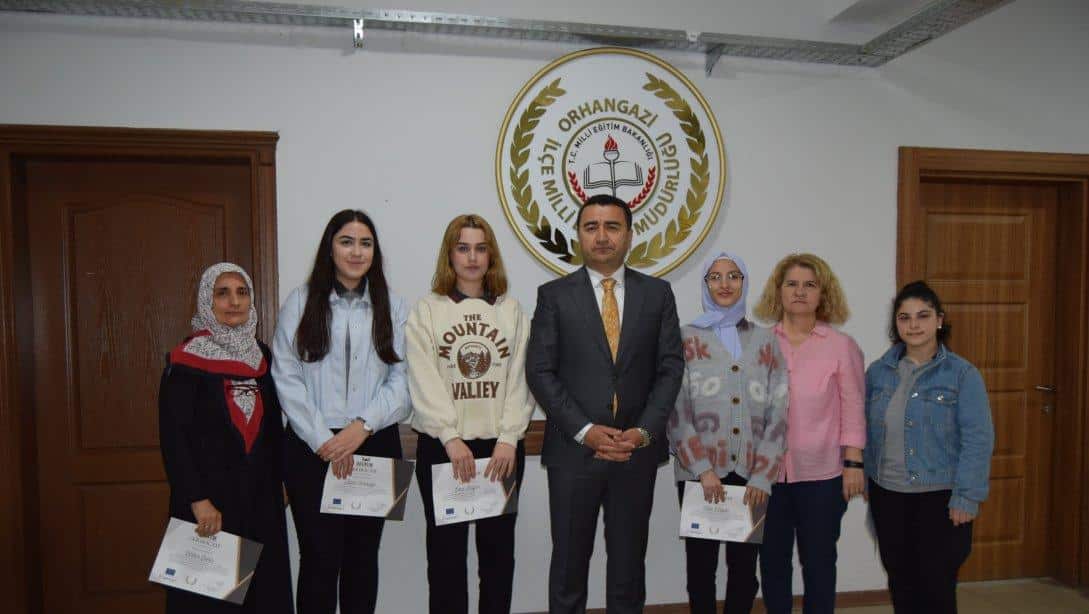 Erenler MTAL Erasmus Öğrencileri İlçe Milli Eğitim Müdürü Mustafa SAKARYA' yı Ziyaret Etti.