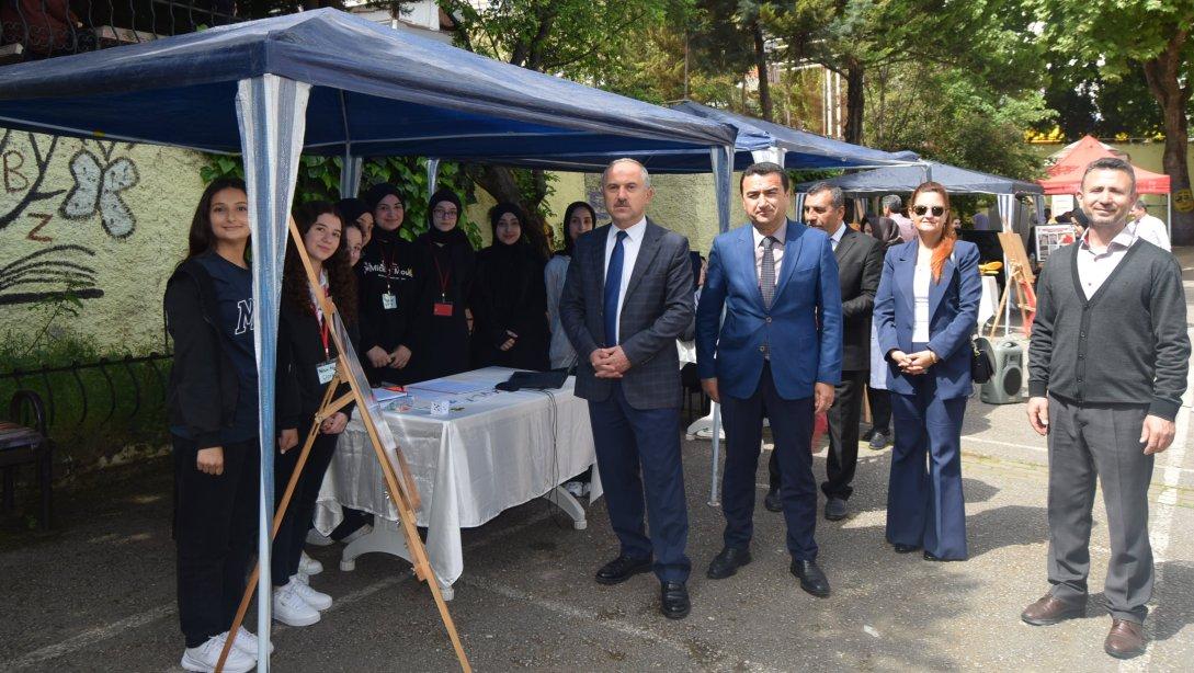 Orhangazi Kız İmam Hatip Anadolu Lisesi TÜBİTAK 4006 Fuarı Açıldı.