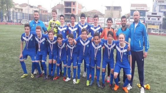 Futbolda Atatürk Ortaokulu Fırtınası