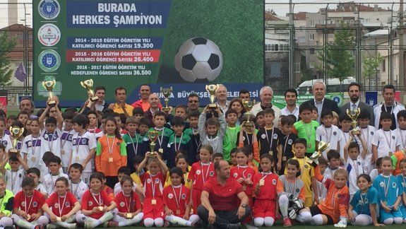 Bose  4. Sınıflar Futbol Şampiyonlar Günü Şenliği Yapıldı