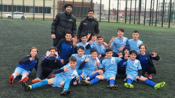Atatürk Ortaokulu Futbol Takımı Finalde
