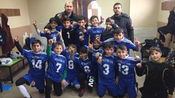 Atatürk Ortaokulu Küçükler Futbolda Son 8´de