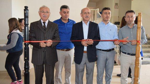 15 Temmuz Şehitler Anadolu Lisesi TÜBİTAK 4006 Bilim Fuarı Açılışı Yapıldı