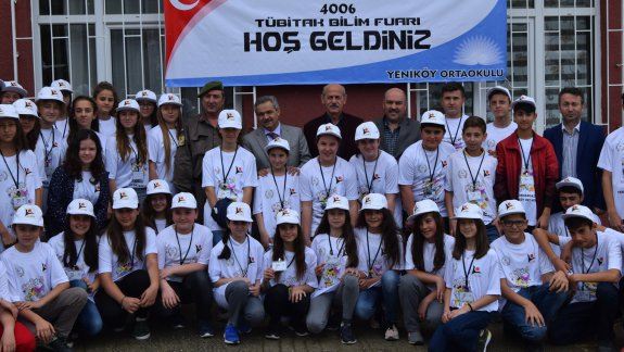 Yeniköy Ortaokulu TÜBİTAK 4006 Bilim Fuarı Düzenlendi