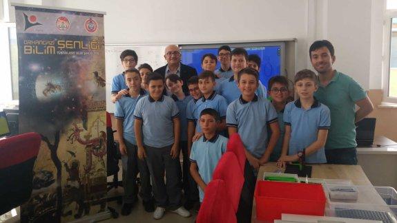 TÜBİTAK Gözlemcisi Prof Dr. Ahmet Ataç Orhangazi Bilim Şenliği Faaliyetlerini İnceledi