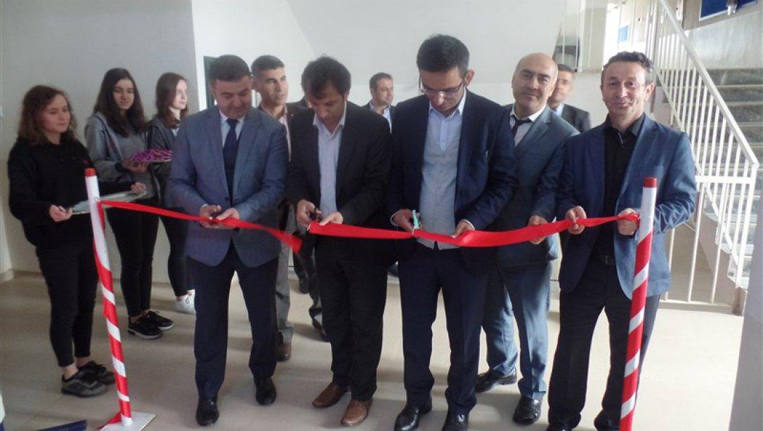 15 Temmuz Şehitler Anadolu Lisesi TÜBİTAK 4006 Bilim Fuarı Açılışı Yapıldı