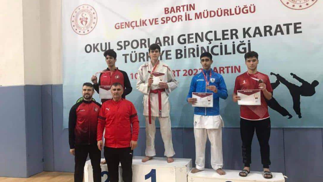 Orhangazi Anadolu Lisesi Öğrencisi Türkiye Şampiyonu Oldu