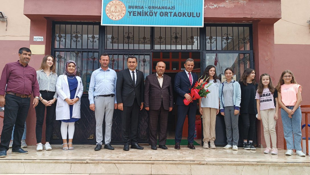 İlçe Kaymakamı Sn. Süleyman ÖZÇAKICI Yeniköy Ortaokulunu Ziyaret Etti.
