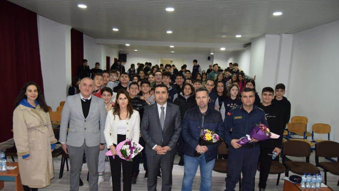 İlham Söyleşilerinin Bu Hafta Mehmet Akif Ersoy Ortaokulunda Yapıldı.