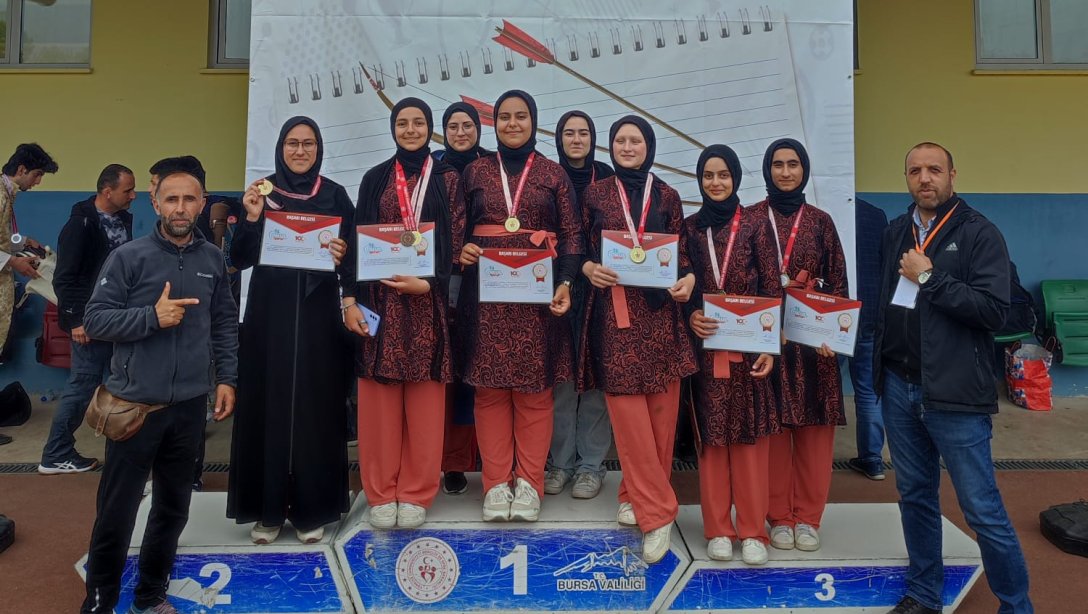 Kız Anadolu İmam Hatip Lisesi Okçuluk Takımlarından Büyük Başarı