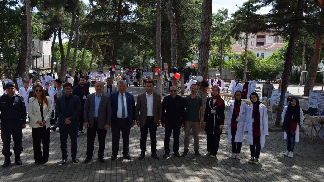 İmam Hatip Ortaokulu TÜBİTAK 4006 Fuarı Açıldı.