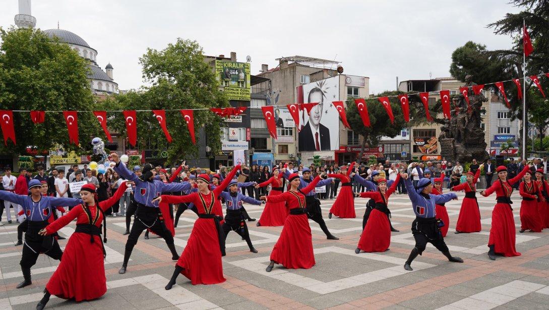 19 Mayıs Atatürk'ü Anma Gençlik ve Spor Bayramı 105. Yıl Dönümü Coşkuyla Kutlandı