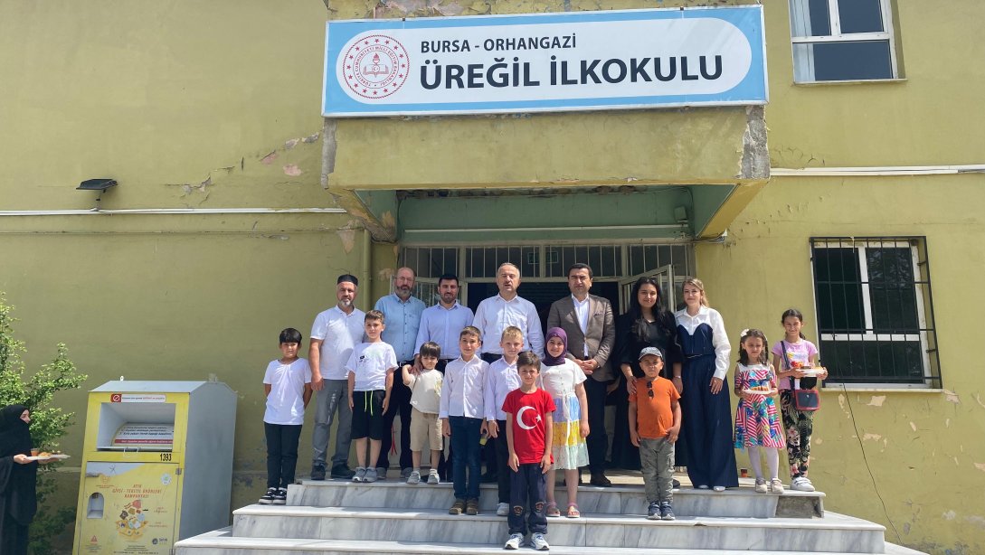 İlçe Kaymakamı Sn. Zafer KARAMEHMETOĞLU ve İlçe Milli Eğitim Müdürümüz Mustafa SAKARYA Üreğil İlkokulunu Ziyaret Ettiler.