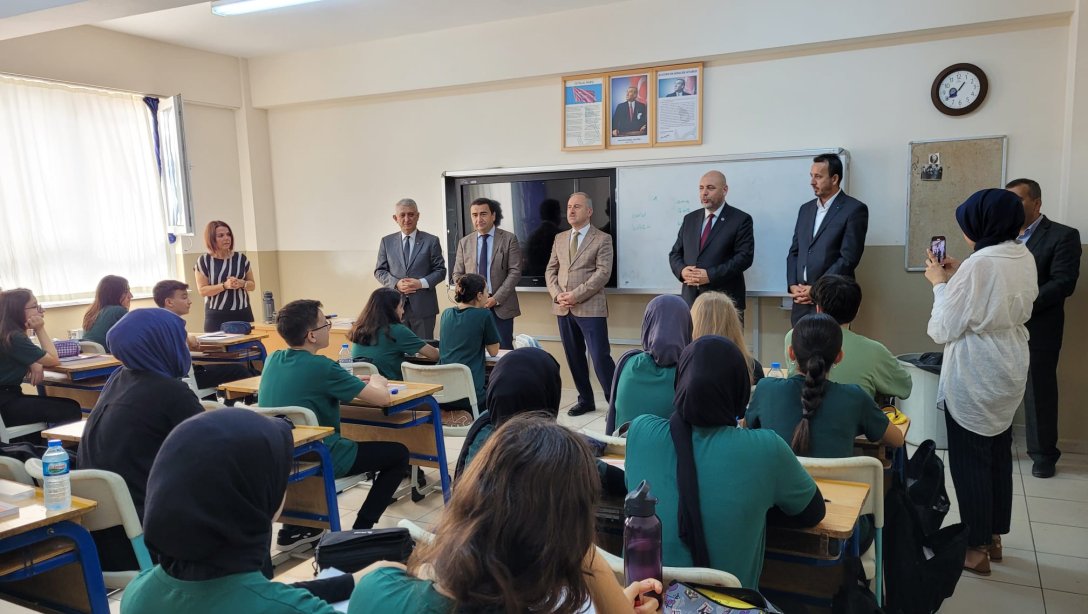 İlçe Kaymakamı Sn.  Zafer KARAMEHMETOĞLU Fen Lisesini Ziyaret Etti.